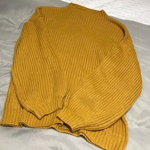 Oversized mustard yellow knit sweater size S/M